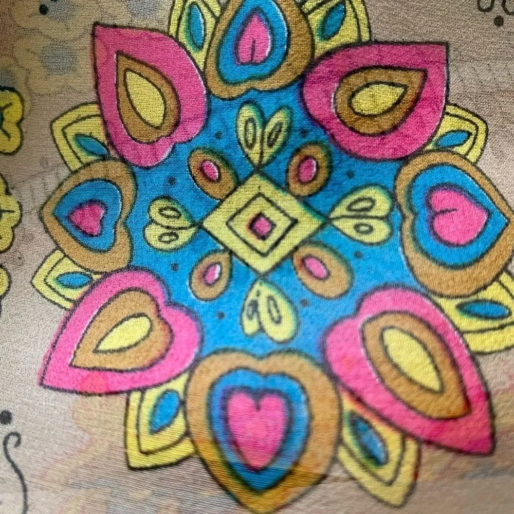 Vtg silk detailed design beige, blue, pink yellow